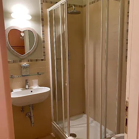 アパート Maggie House By Ghor ローマ