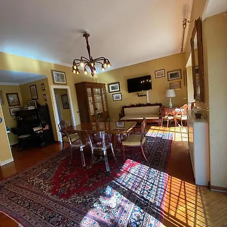 アパート Maggie House By Ghor