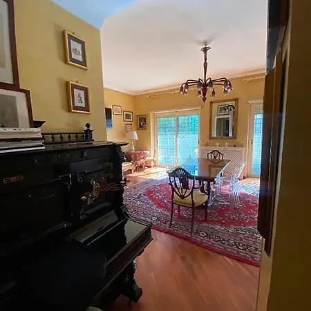 アパート Maggie House By Ghor